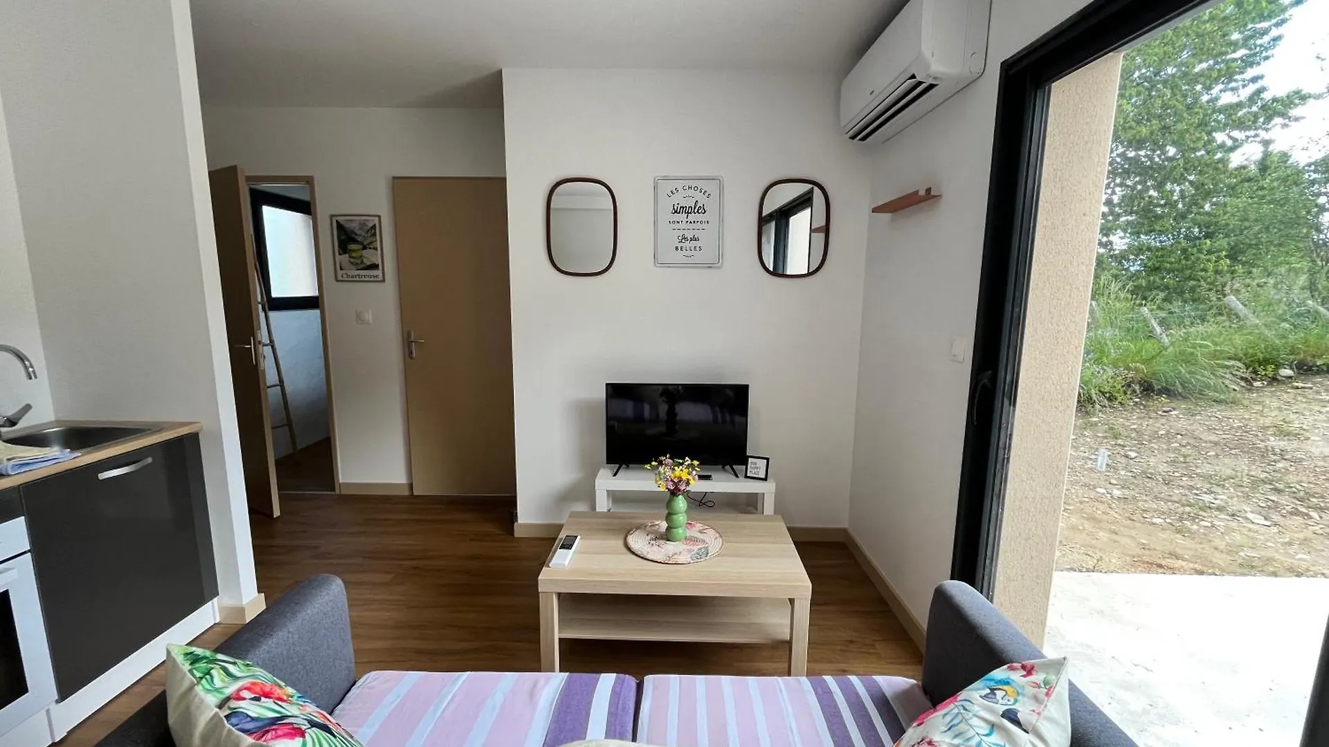Apartment L'Escapade Dauphinoise, Gite 2 Chambres Avec Terrasse Et Clim Beaucroissant France
